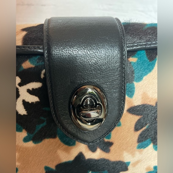 Coach cross body bag. BNWOT. Never used. With bag and two straps =final price = - Picture 7 of 15